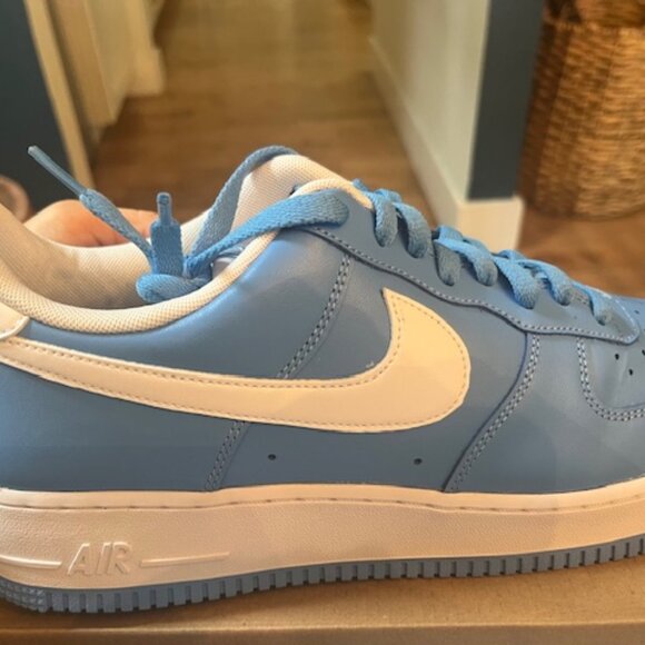 Nike Air Force 1 - Picture 1 of 6